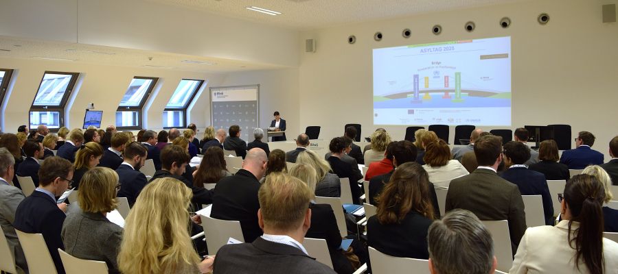 Asyltag 11.11.25